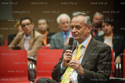 Gdansk. Centrum konferencyjno-wystawiennicze Amber...