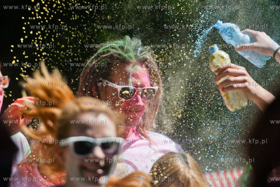 Gdansk. Park Akademicki. Color Run bedacy czescia Color...