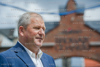 Gdansk. Spacer po Dolnym Wrzeszczu, poprzedzajacy uroczystosc...