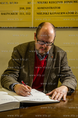 Gdansk. Nowy Ratusz. Pawel Adamowicz - prezydent Miasta...