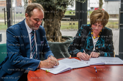 Gdansk. Uroczystosc oficjalnego otwarcia nowej siedziby...