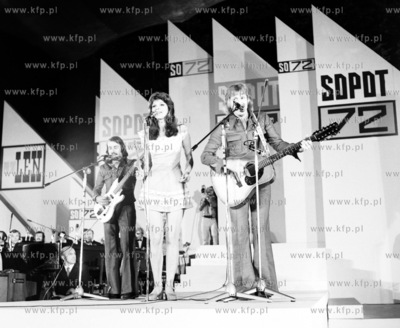 Zespol Dwa Plus Jeden na Festiwalu Piosenki w Sopocie....