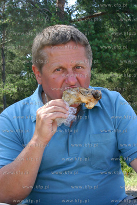 Ekipa filmowa serialu Swieta Wojna (TVP2) realizuje...