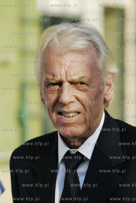 Otwarcie boiska pilkarskiego ze sztuczna nawirzchnia...