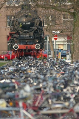 3 cylindrowa lokomotywa z 1939 r, zbudowana w Berlinie,stoi...