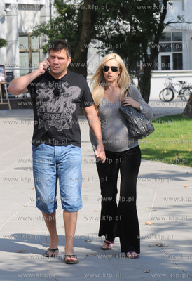 Sopot. Centrum Haffnera. Dariusz Michalczewski z zona...