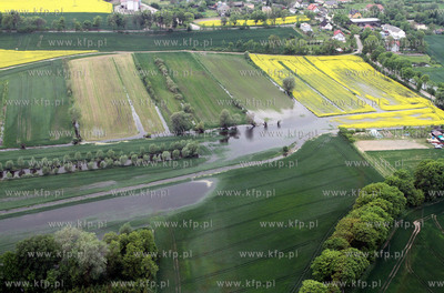 Pomorze. Przekroczony stan alarmowy wody w Wisle, spowodowany...