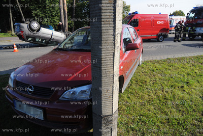 Trzy samochody zderzyly sie na Drodze Krajowej nr 6...