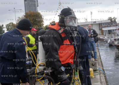 Dzien Eko Nurkowy zorganizowany w Gdyni zgromadzil...