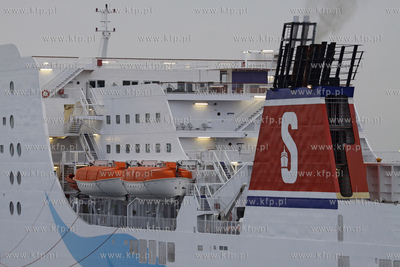 Wyjscie promu Stena Germanica z portu w Gdansku po...