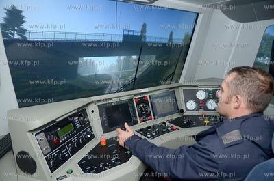 Gdynia. Prezentacja symulatora lokomotywy SIMTRAQ....