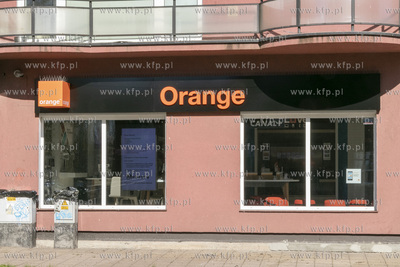 Punkt obsługi klienta sieci Orange na alei księdza...