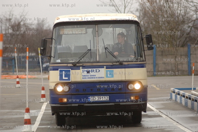 Michal Tusk zdal egzamin na prawojazdy kategorii D...