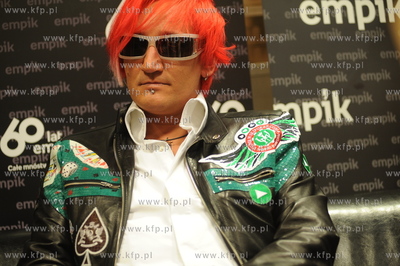 Gdansk, EMPIK w Galerii Baltyckiej. Spotkanie zespolu...