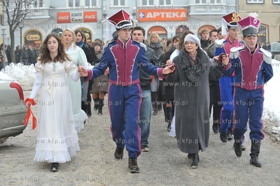 Za 100 dni matura ! Kilkuset maturzystow z powiatu...