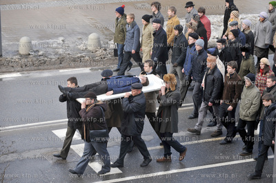 Realizacja filmu Czarny Czwartek na rogu ul. 10 Lutego...