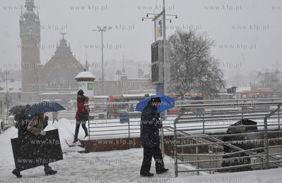Gdansk zima. Widok na Dworzec Glowny PKP od strony...