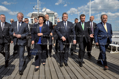 Wizyta prezydenta Bronislawa Komorowskiego wraz zona...