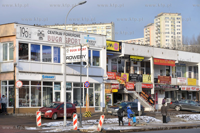 Gda "sk Siedlce. Ul. Kartuska na wyskosci petlki tramwajowej...