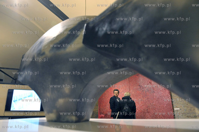 Otwarcie dla zwiedzajach wystawy "Metafora i rzeczywistosc...