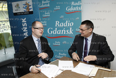 Gdansk. PGE Arena. Podpisanie umowy o wspolprace miedzy...
