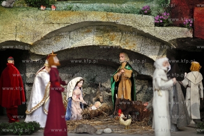 Ruchoma szopka bozonarodzeniowa w kosciele sw. Trojcy...