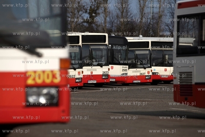 Zajezdnia autobusowa ZKM przy ul. Hallera w Gdańsku.
13.03.2015
fot....