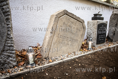 Kaplica grobowa rodziny Herbstów na cmentarzu komunalnym...