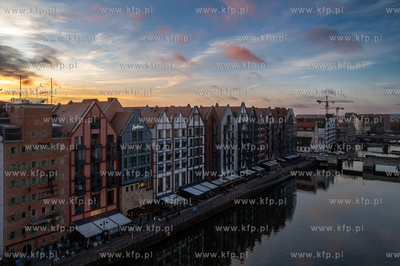 Widok na Wyspę Spichrzów w Gdańsku. 17.01.2025 fot....