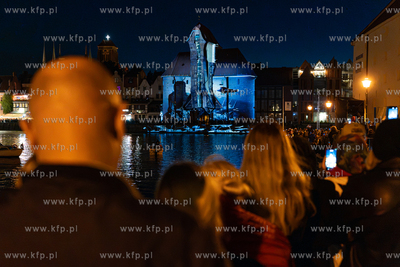 Mapping „Morskie opowieści” wyświetlany na fasadzie...