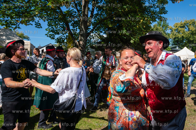 Kartuzy. Światowy Zjazd Kaszubów w 100 - lecie Karuz....
