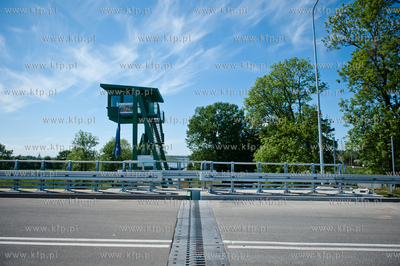 Oddany do uzytku most zwodzony nad Sluza Poludniowa...