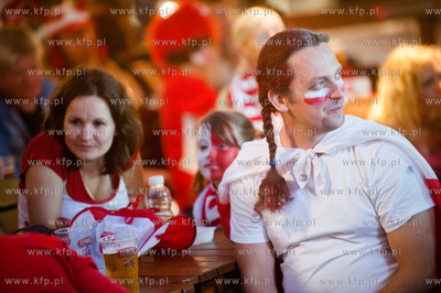 Gdansk. Dlugi Targ. Sympatycy reprezentacji Polski...