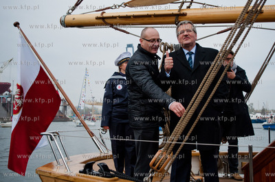 Gdansk. Stocznia Remontowa. Prezentacja zaglowca STS...