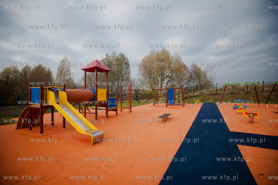 Gdansk. Jasien. Uroczyste otwarcie  kompleksu boisk...