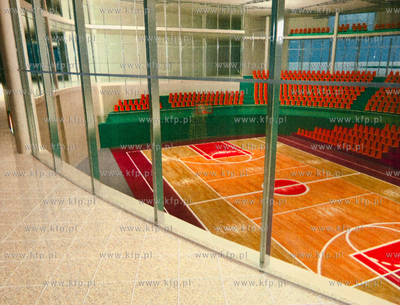 Gdansk. Rozbiorka hali sportowej nalzacej do klubu...