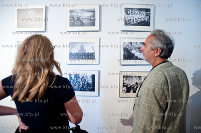 Gdansk. Nadbaltyckie Centrum Kultury. Uroczystosc wreczenia...