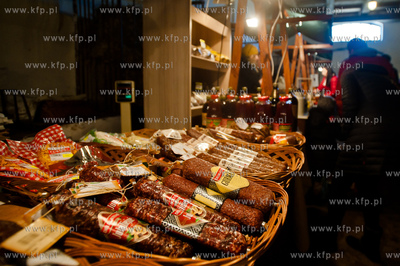 Gdynia. Zabytkowa wozownia w Parku Kolibki. Eko - Targi...