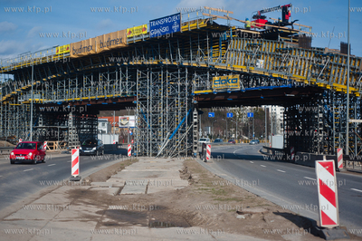 Gdansk. Budowa wiaduktu na ul. Slowackiego, bedacego...