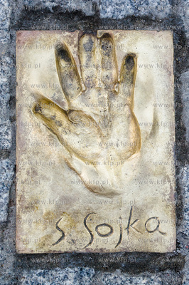 Gdansk. Dziedziniec Polskiej Filharmonii Baltyckiej....