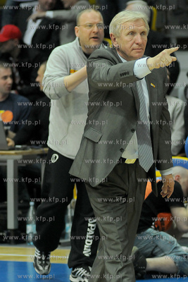 Hala Sportowo - Widowiskowa w Gdyni. Druzyna koszykarek...