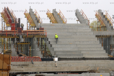 Gdynia. Budowa nowego stadionu pilkarskiego przy ul....
