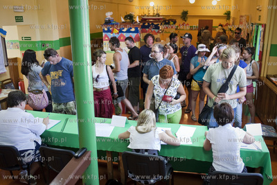 Obwodowa Komisja Wyborcza nr 96 w Gdyni. II tura wyborow...