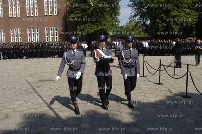 Slupsk
115 policjantow szkolonych w Szkole Policji...