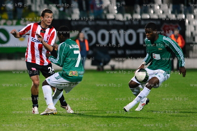 Lechia Gdansk  w ramach rozgrywek ekstraklasy pokonuje...