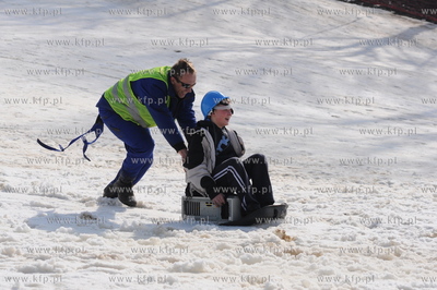 Zawody Zjazdu Na Byle Czym - rodzinna impreza na stoku...