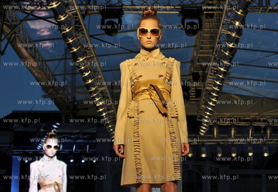 Plac Zdrojowy k. molo w Sopocie. Sopot Fashion Days...