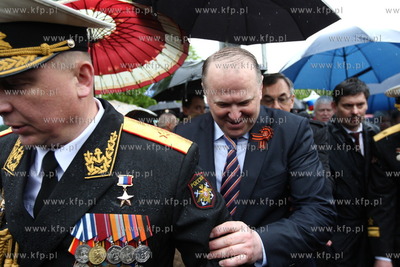 Kaliningrad , Rosja 09.05.2014 Parada na Placu Zwyciestwa...