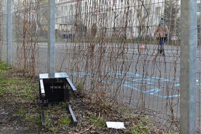 Gdynia. Kradziez skarbony z pieniedzmi z kosciola sw....