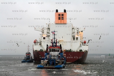 Metanowiec Al Nuaman z katarskim LNG wplynal do Gazoportu...